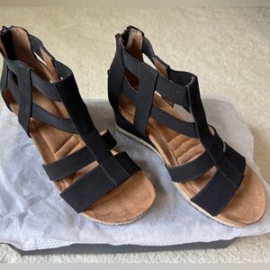 Adrienne Vittadini Black Shoes and box